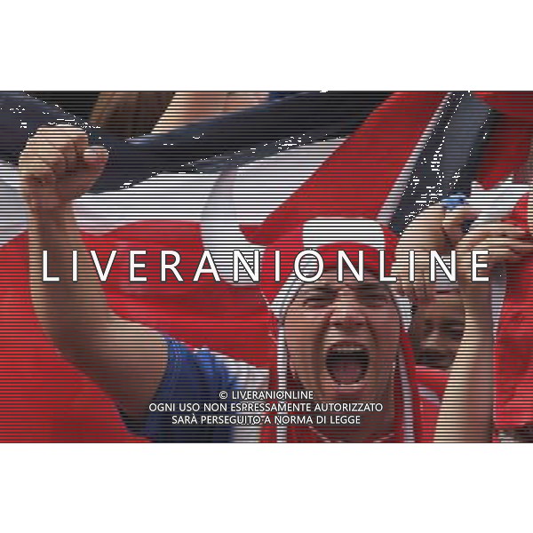 COSTA RICA-SAN JOSE-MUNDIAL 2014-GRECIA VS COSTA RICA (140629) -- SAN JOSE, junio 29, 2014 (Xinhua) -- Aficionados de la selección de Costa Rica celebran el gol conta Grecia, en la Plaza de la Democracia, en San José, capital de Costa Rica, el 29 de junio de 2014. Costa Rica juega contra Grecia en la segunda ronda de la Copa Mundial de la FIFA Brasil 2014. (Xinhua/Kent Gilbert) ©photoshot/Agenzia Aldo Liverani sas - ITALY ONLY - EDITORIAL USE ONLY - Costa Rica Vs Grecia Coppa del mondo FIFA 2014 allo stadio Arena Pernambuco di Recife, in Brasile, il 29 giugno 2014