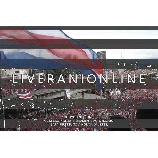 COSTA RICA-SAN JOSE-MUNDIAL 2014-GRECIA VS COSTA RICA (140629) -- SAN JOSE, junio 29, 2014 (Xinhua) -- Aficionados de la selección de Costa Rica celebran su victoria conta Grecia, en San José, capital de Costa Rica, el 29 de junio de 2014. Costa Rica gano a Grecia en la segunda ronda de la Copa Mundial de la FIFA Brasil 2014. (Xinhua/Kent Gilbert) ©photoshot/Agenzia Aldo Liverani sas - ITALY ONLY - EDITORIAL USE ONLY - Costa Rica Vs Grecia Coppa del mondo FIFA 2014 allo stadio Arena Pernambuco di Recife, in Brasile, il 29 giugno 2014