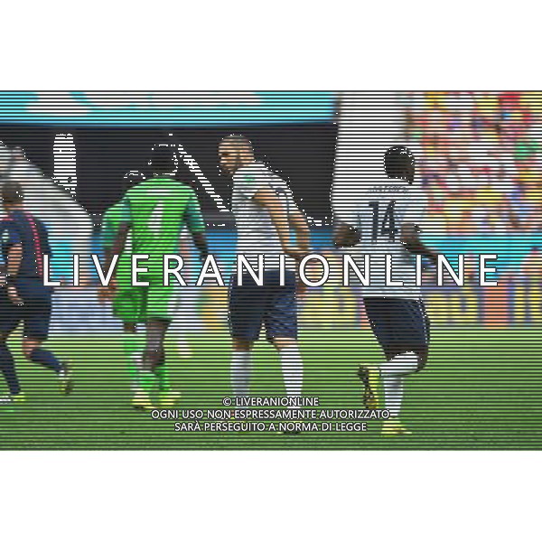 Karim BENZEMA / Blaise MATUIDI - 30.06.2014 - France / Nigeria - 1/8Finale - Coupe du Monde 2014 -Brasilia Photo : Dave Winter / Icon Sport *** Local Caption *** /Agenzia Aldo Liverani sas - ONLY ITALY - Francia v Nigeria Coppa del Mondo FIFA 2014 Nacional stadio Estadio in Brasilia, Brasile, 30 giugno 2014 *** Local Caption *** /Agenzia Aldo Liverani sas - ONLY ITALY - Francia v Nigeria Coppa del Mondo FIFA 2014 Nacional stadio Estadio in Brasilia, Brasile, 30 giugno 2014