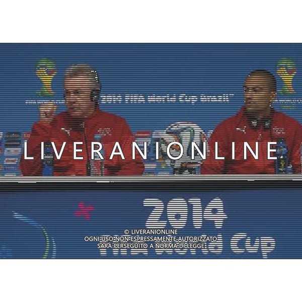 (140630) -- SAO PAULO, June 30, 2014 () -- Switzerland\'s Ottmar Hitzfeld (L) attends a press conference in Sao Paulo, Brazil, on June 30, 2014. Switzerland will face Argentina here in a Round of 16 match of 2014 FIFA World Cup on Tuesday. (/TELAM) (rh) ©photoshot/Agenzia Aldo Liverani sas - ITALY ONLY - EDITORIAL USE ONLY - Argentina - Svizzera Coppa del Mondo FIFA 2014 allo stadio Arena di Sao Paulo, in Brasile, 1 ° luglio 2014