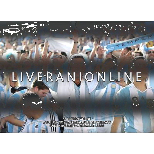 (140701) -- SAO PAULO, July 1, 2014 () -- Argentina\'s fans celebrate the goal during the extra time of a Round of 16 match between Argentina and Switzerland of 2014 FIFA World Cup at the Arena de Sao Paulo Stadium in Sao Paulo, Brazil, on July 1, 2014. Argentina won 1-0 over Switzerland after 120 minutes and qualified for quarter-finals on Tuesday.(/Xu Zijian)(rh) ©photoshot/Agenzia Aldo Liverani sas - ITALY ONLY - EDITORIAL USE ONLY - Argentina - Svizzera Coppa del Mondo FIFA 2014 allo stadio Arena di Sao Paulo, in Brasile, 1 ° luglio 2014