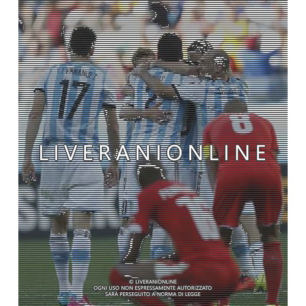 (140701) -- SAO PAULO, July 1, 2014 () -- Argentina\'s players celebrate their victory after a Round of 16 match between Argentina and Switzerland of 2014 FIFA World Cup at the Arena de Sao Paulo Stadium in Sao Paulo, Brazil, on July 1, 2014. Argentina won 1-0 over Switzerland after 120 minutes and qualified for quarter-finals on Tuesday. (/Wang Lili)(pcy) ©photoshot/Agenzia Aldo Liverani sas - ITALY ONLY - EDITORIAL USE ONLY - Argentina - Svizzera Coppa del Mondo FIFA 2014 allo stadio Arena di Sao Paulo, in Brasile, 1 ° luglio 2014