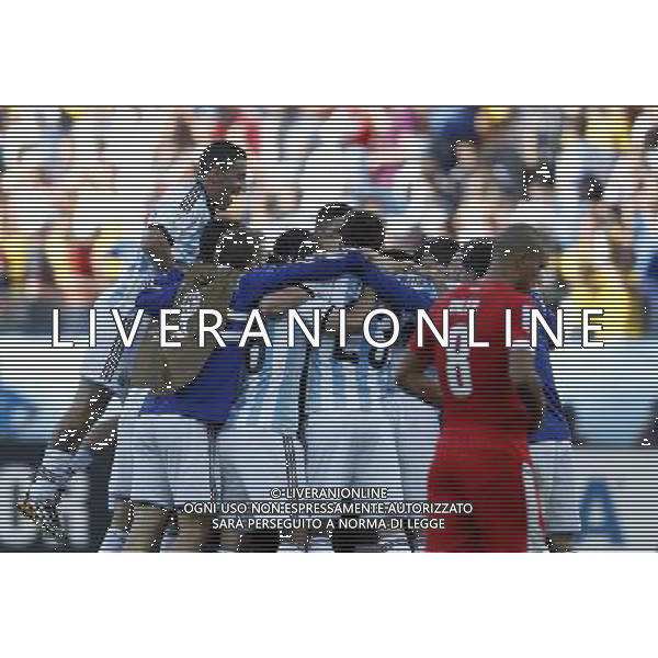 (140701) -- SAO PAULO, July 1, 2014 () -- Argentina\'s players celebrate their victory after a Round of 16 match between Argentina and Switzerland of 2014 FIFA World Cup at the Arena de Sao Paulo Stadium in Sao Paulo, Brazil, on July 1, 2014. Argentina won 1-0 over Switzerland after 120 minutes and qualified for quarter-finals on Tuesday. (/Wang Lili)(pcy) ©photoshot/Agenzia Aldo Liverani sas - ITALY ONLY - EDITORIAL USE ONLY - Argentina - Svizzera Coppa del Mondo FIFA 2014 allo stadio Arena di Sao Paulo, in Brasile, 1 ° luglio 2014