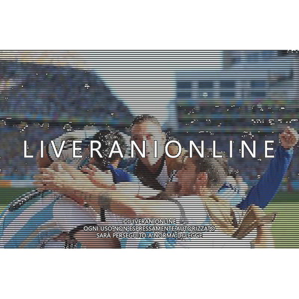 (140701) -- SAO PAULO, July 1, 2014 () -- Argentina\'s players celebrate the goal during the extra time of a Round of 16 match between Argentina and Switzerland of 2014 FIFA World Cup at the Arena de Sao Paulo Stadium in Sao Paulo, Brazil, on July 1, 2014. Argentina won 1-0 over Switzerland after 120 minutes and qualified for quarter-finals on Tuesday.(/Xu Zijian)(rh) ©photoshot/Agenzia Aldo Liverani sas - ITALY ONLY - EDITORIAL USE ONLY - Argentina - Svizzera Coppa del Mondo FIFA 2014 allo stadio Arena di Sao Paulo, in Brasile, 1 ° luglio 2014