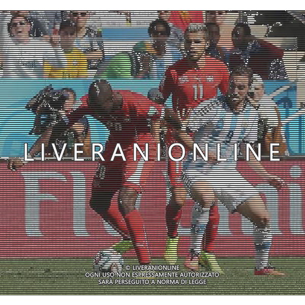 (140701) -- SAO PAULO, July 1, 2014 () -- Argentina\'s Gonzalo Higuain (R) vies with Switzerland\'s Johan Djourou (L) during a Round of 16 match between Argentina and Switzerland of 2014 FIFA World Cup at the Arena de Sao Paulo Stadium in Sao Paulo, Brazil, on July 1, 2014.(/Xu Zijian)(rh) ©photoshot/Agenzia Aldo Liverani sas - ITALY ONLY - EDITORIAL USE ONLY - Argentina - Svizzera Coppa del Mondo FIFA 2014 allo stadio Arena di Sao Paulo, in Brasile, 1 ° luglio 2014