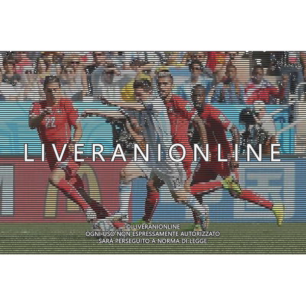 (140701) -- SAO PAULO, July 1, 2014 () -- Argentina\'s Lionel Messi (2nd L) vies with Switzerland\'s Fabian Schaer (1st L) during a Round of 16 match between Argentina and Switzerland of 2014 FIFA World Cup at the Arena de Sao Paulo Stadium in Sao Paulo, Brazil, on July 1, 2014.(/Xu Zijian)(rh) ©photoshot/Agenzia Aldo Liverani sas - ITALY ONLY - EDITORIAL USE ONLY - Argentina - Svizzera Coppa del Mondo FIFA 2014 allo stadio Arena di Sao Paulo, in Brasile, 1 ° luglio 2014