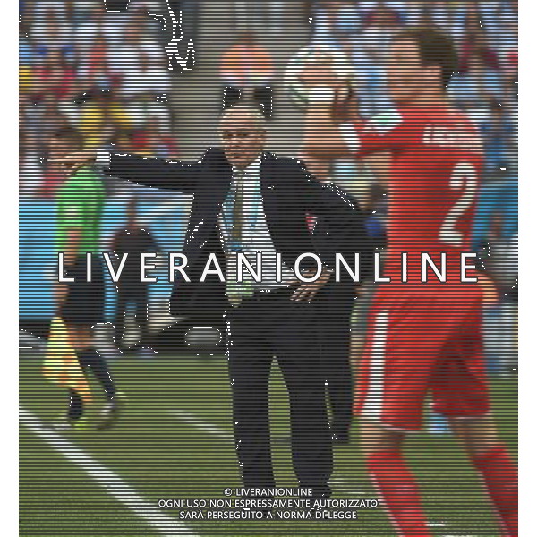 (140701) -- SAO PAULO, July 1, 2014 () -- Argentina\'s head coach Alejandro Sabella (C) reacts during a Round of 16 match between Argentina and Switzerland of 2014 FIFA World Cup at the Arena de Sao Paulo Stadium in Sao Paulo, Brazil, on July 1, 2014.(/Wang Yuguo)(rh) ©photoshot/Agenzia Aldo Liverani sas - ITALY ONLY - EDITORIAL USE ONLY - Argentina - Svizzera Coppa del Mondo FIFA 2014 allo stadio Arena di Sao Paulo, in Brasile, 1 ° luglio 2014