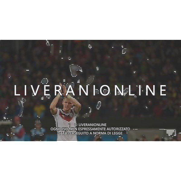 (140630) -- PORTO ALEGRE, June 30, 2014 () -- Germany\'s Bastian Schweinsteiger applauds the audience as being replaced during a Round of 16 match between Germany and Algeria of 2014 FIFA World Cup at the Estadio Beira-Rio Stadium in Porto Alegre, Brazil, on June 30, 2014. Germany won 2-1 over Algeria after 120 minutes and qualified for quarter-finals on Monday. (/Li Ga)(pcy) ©photoshot/Agenzia Aldo Liverani sas - ITALY ONLY - EDITORIAL USE ONLY