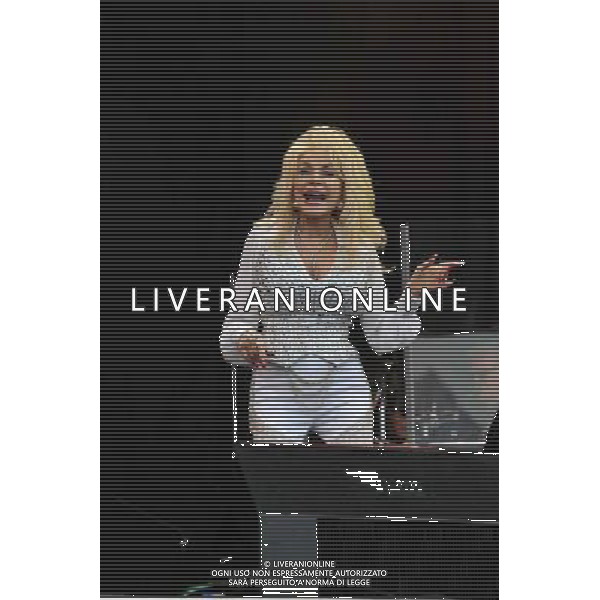 Dolly Parton performs on the Pyramid Stage on Day 3 of the Glastonbury Festival at Worthy Farm on June 29, 2014 in Glastonbury, England. AG ALDO LIVERANI SAS ONLY ITALY