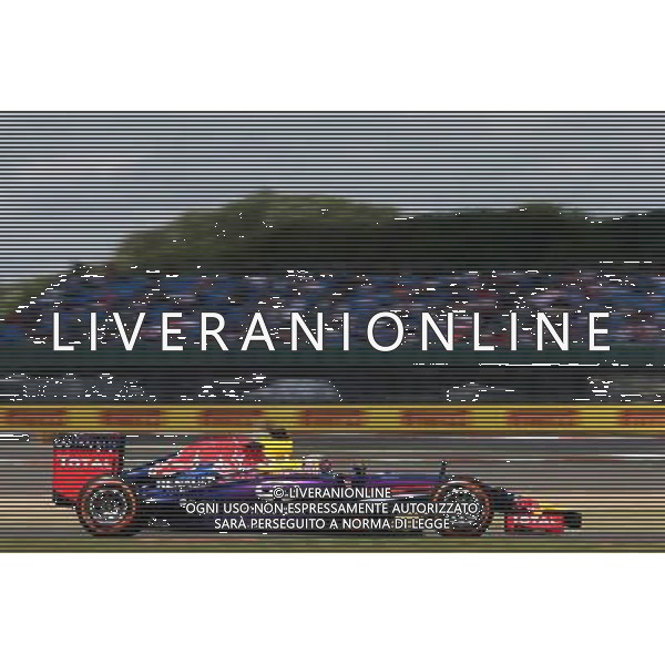 Sebastian Vettel (GER) Red Bull Racing RB10. 04.07.2014. Formula 1 World Championship, Rd 9, British Grand Prix, Silverstone, England, Practice Day. - www.xpbimages.com, EMail: requests@xpbimages.com - copy of publication required for printed pictures. Every used picture is fee-liable. © Copyright: Moy / XPB Images /Agenzia Aldo Liverani sas - ITALY ONLY - Gp F1 Prove Libere Silverstone, Inghilterra
