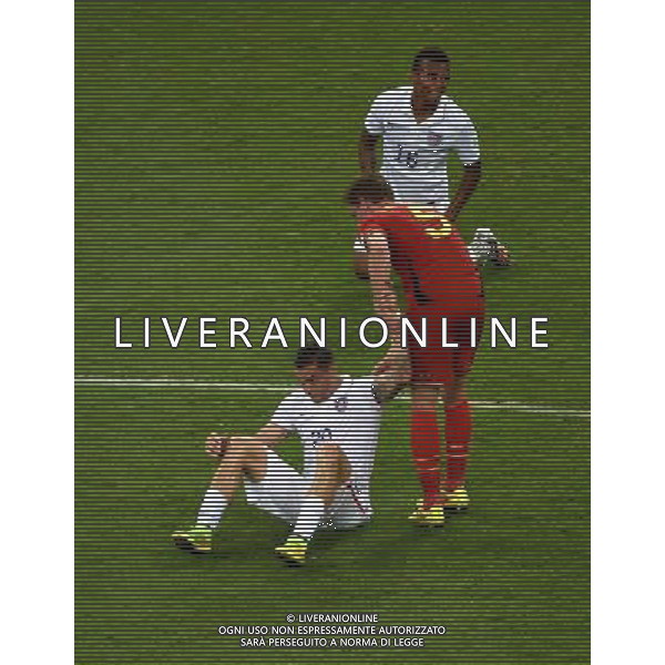 (140701) -- SALVADOR, July 1, 2014 () -- Belgium\'s Jan Vertonghen (R, front) pulls up Geoff Cameron of the U.S. during a Round of 16 match between Belgium and the U.S. of 2014 FIFA World Cup at the Arena Fonte Nova Stadium in Salvador, Brazil, on July 1, 2014. Belgium won 2-1 over the U.S. after 120 minutes and qualified for quarter-finals on Tuesday. (/Guo Yong)(pcy) ©PHOTOSHOT /Agenzia Aldo Liverani sas - ITALY ONLY - EDITORIAL USE ONLY ©PHOTOSHOT/Agenzia Aldo Liverani sas - ITALY ONLY - EDITORIAL USE ONLY