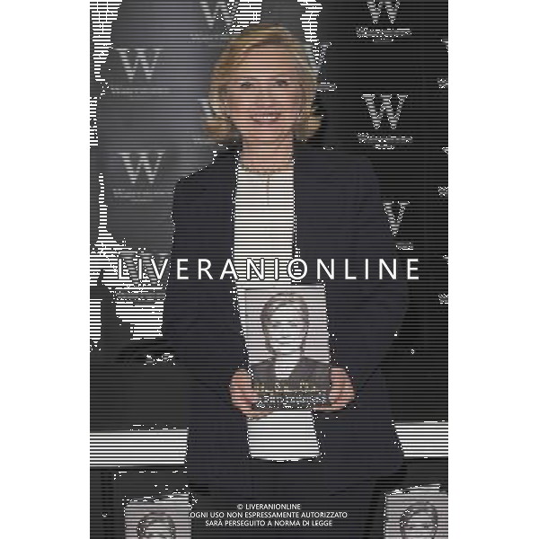 Hilary Clinton signs copies of her new autobiography - Hard Choices - Waterstone\'s Piccadilly, London. 3rd July 2014 ©PHOTOSHOT/Agenzia Aldo Liverani sas - ITALY ONLY - EDITORIAL USE ONLY