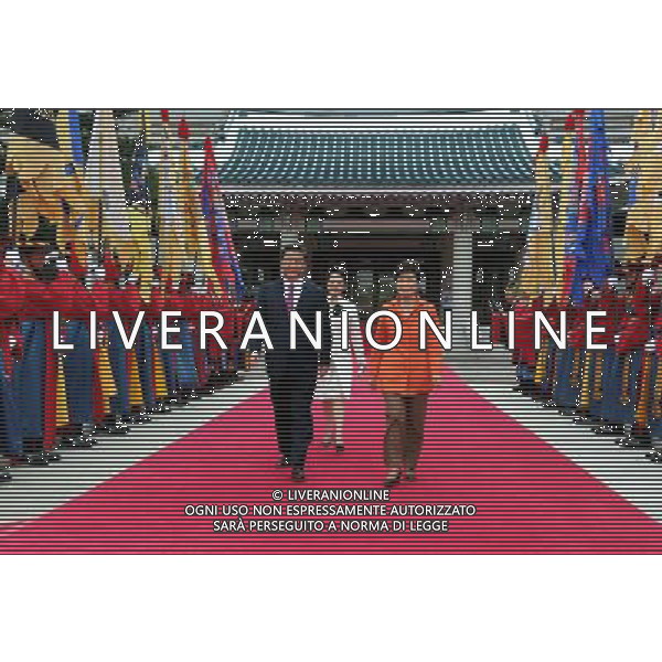 (140703) -- SEOUL, July 3, 2014 () -- South Korean President Park Geun-hye (front R) holds a welcome ceremony for Chinese President Xi Jinping (front L) at the presidential office Cheong Wa Dae before their talks in Seoul, South Korea, July 3, 2014. (/Rao Aimin) (hdt) ©PHOTOSHOT/Agenzia Aldo Liverani sas - ITALY ONLY - EDITORIAL USE ONLY