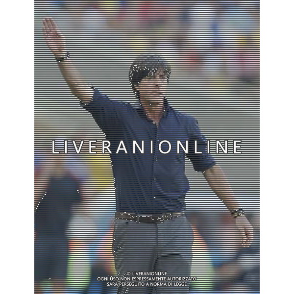 (140704) -- RIO DE JANEIRO, July 4, 2014 () -- Germany\'s coach Joachim Loew gives instructions during a quarter-finals match between France and Germany of 2014 FIFA World Cup at the Estadio do Maracana Stadium in Rio de Janeiro, Brazil, on July 4, 2014.(/Wang Lili)(pcy) AG ALDO LIVERANI SAS ONLY ITALY