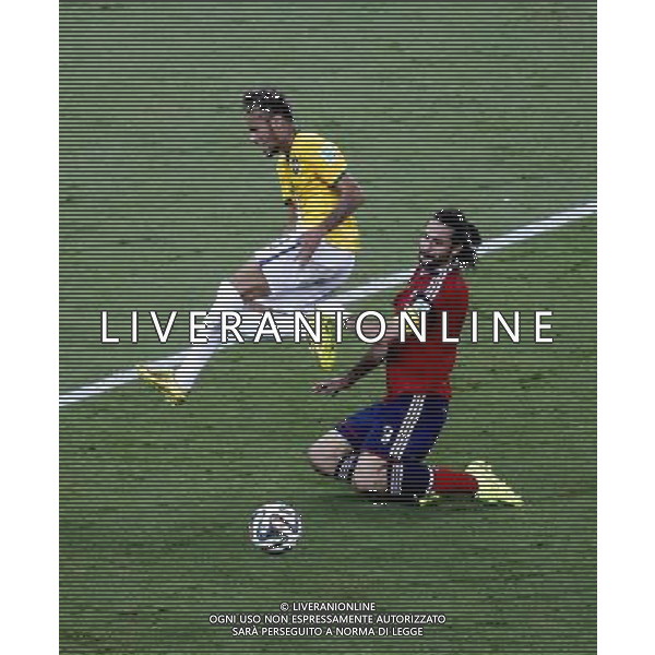 (140704) -- FORTALEZA, July 4, 2014 () -- Brazil\'s Neymar (L) vies with Colombia\'s Mario Yepes during a quarter-finals match between Brazil and Colombia of 2014 FIFA World Cup at the Estadio Castelao Stadium in Fortaleza, Brazil, on July 4, 2014. Brazil won 2-1 over Colombia and qualified for semi-finals on Friday. (/Liao Yujie)(pcy) AG ALDO LIVERANI SAS ONLY ITALY
