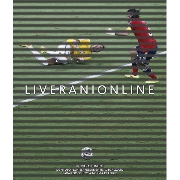 (140704) -- FORTALEZA, July 4, 2014 () -- Brazil\'s Neymar (L) falls down during a quarter-finals match between Brazil and Colombia of 2014 FIFA World Cup at the Estadio Castelao Stadium in Fortaleza, Brazil, on July 4, 2014. Brazil won 2-1 over Colombia and qualified for semi-finals on Friday. (/Liao Yujie)(pcy) AG ALDO LIVERANI SAS ONLY ITALY