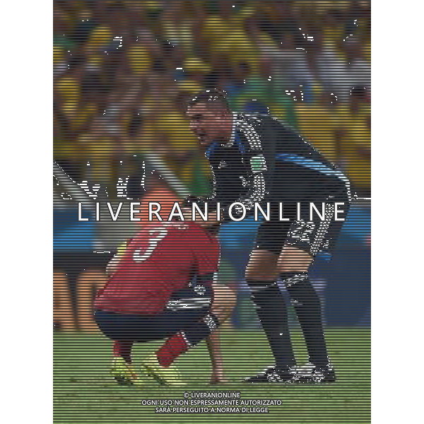 (140704) -- FORTALEZA, July 4, 2014 () -- Colombia\'s goalkeeper Faryd Mondragon (R) comforts Mario Yepes after a quarter-finals match between Brazil and Colombia of 2014 FIFA World Cup at the Estadio Castelao Stadium in Fortaleza, Brazil, on July 4, 2014. Brazil won 2-1 over Colombia and qualified for semi-finals on Friday. (/Li Ga)(pcy) AG ALDO LIVERANI SAS ONLY ITALY