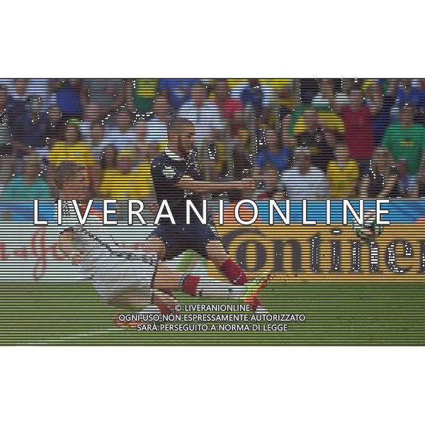 Karim BENZEMA / Bastian SCHWEINSTEIGER - 04.07.2014 - France / Allemagne - 1/4Finale Coupe du Monde 2014 -Rio de Janeiro- Photo : Dave Winter / Icon Sport AG ALDO LIVERANI SAS ONLY ITALY