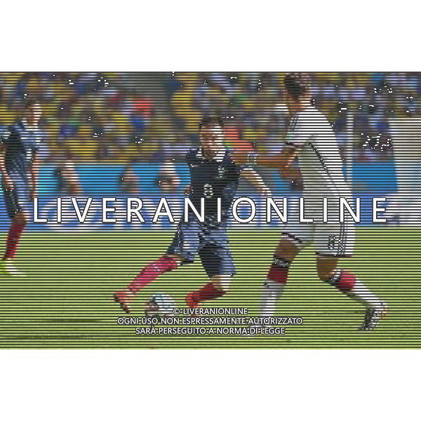 Mathieu VALBUENA / Mesut OZIL - 04.07.2014 - France / Allemagne - 1/4Finale Coupe du Monde 2014 -Rio de Janeiro- Photo : Dave Winter / Icon Sport AG ALDO LIVERANI SAS ONLY ITALY