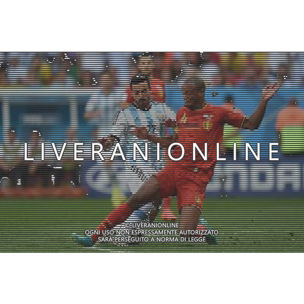 EZEQUIEL LAVEZZI (L) I VINCENT KOMPANY 2014.07.05 ESTADIO NATIONAL DE BRASILIA GARRINCHA BRAZYLIA PILKA NOZNA MISTRZOSTWA SWIATA FIFA WORLD CUP 2014 KADRA REPREZENTACJA ARGENTYNA - BELGIA FOTO PAULA DUDA / PRESSFOCUS/NEWSPIX.PL --- Newspix.pl AG ALDOL IVERANI SAS ONLY ITALY *** Local Caption *** www.newspix.pl mail us: info@newspix.pl call us: 0048 022 23 22 222 --- Polish Picture Agency by Ringier Axel Springer Poland