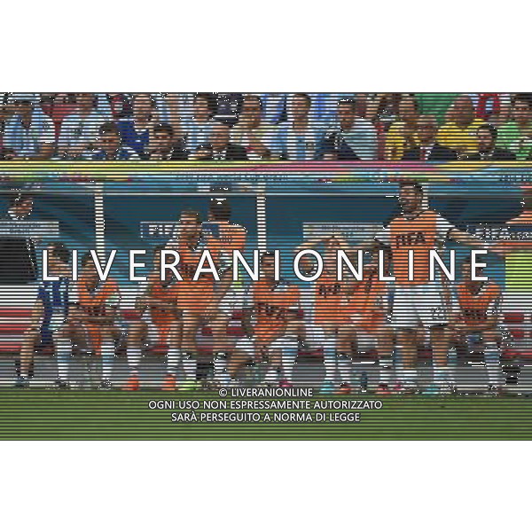 LAWKA REZERWOWYCH ARGENTYNY 2014.07.05 ESTADIO NATIONAL DE BRASILIA GARRINCHA BRAZYLIA PILKA NOZNA MISTRZOSTWA SWIATA FIFA WORLD CUP 2014 KADRA REPREZENTACJA ARGENTYNA - BELGIA EZEQUIEL LAVEZZI HUGO CAMPAGNARO MAXI RODRIGUEZ ANGEL DI MARIA FOTO PAULA DUDA / PRESSFOCUS/NEWSPIX.PL --- Newspix.pl AG ALDOL IVERANI SAS ONLY ITALY *** Local Caption *** www.newspix.pl mail us: info@newspix.pl call us: 0048 022 23 22 222 --- Polish Picture Agency by Ringier Axel Springer Poland
