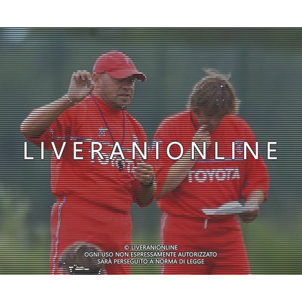 FOLGARIA 02/07/2003 PRIMO ALLENAMENTO IN RITIRO DEL PERUGIA CALCIO NELLA FOTO: COSMI SERSE* FOTO 1905/ROBERTO SETTONCE/ALDO LIVERANI