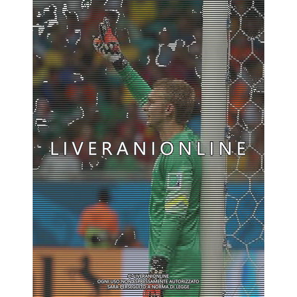 (140705) -- SALVADOR, July 5, 2014 () -- Costa Rica\'s goalkeeper Keilor Navas instructs teammates to form a wall during a quarter-finals match between Netherlands and Costa Rica of 2014 FIFA World Cup at the Arena Fonte Nova Stadium in Salvador, Brazil, on July 5, 2014.(/Cao Can)(pcy) ©photoshot/Agenzia Aldo Liverani sas - ITALY ONLY - EDITORIAL USE ONLY - Olanda vs Costa Rica partita di quarti di finale Coppa del mondo FIFA 2014 in Salvador, in Brasile, il 5 luglio 2014.