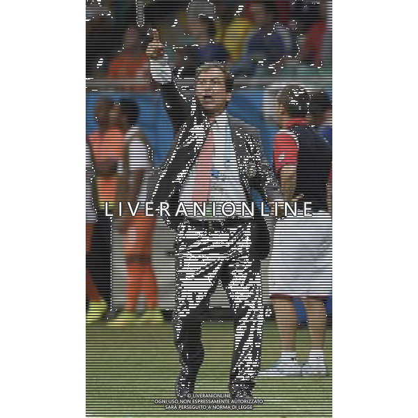 (140705) -- SALVADOR, July 5, 2014 () -- Costa Rica\'s coach Jorge Luis Pinto reacts during a quarter-finals match between Netherlands and Costa Rica of 2014 FIFA World Cup at the Arena Fonte Nova Stadium in Salvador, Brazil, on July 5, 2014.(/Lui Siu Wai)(rh) ©photoshot/Agenzia Aldo Liverani sas - ITALY ONLY - EDITORIAL USE ONLY - Olanda vs Costa Rica partita di quarti di finale Coppa del mondo FIFA 2014 in Salvador, in Brasile, il 5 luglio 2014.