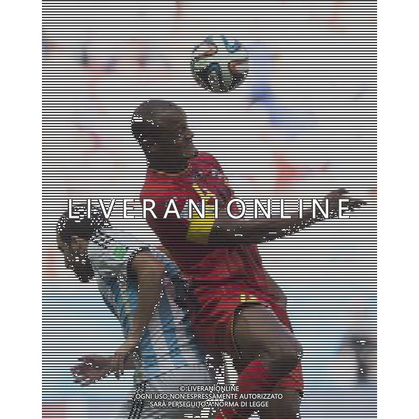 (140705) -- BRASILIA, July 5, 2014 () -- Belgium\'s Vincent Kompany (R) heads the ball during a quarter-finals match between Argentina and Belgium of 2014 FIFA World Cup at the Estadio Nacional Stadium in Brasilia, Brazil, on July 5, 2014. Argentina won 1-0 over Belgium and qualified for the semi-finals. (/Qi Heng)(pcy) ©photoshot/Agenzia Aldo Liverani sas - ITALY ONLY - EDITORIAL USE ONLY - ARGENTINA VS BELGIO partita di quarti di finale Coppa del Mondo 2014 FIFA World Cup allo stadio Estadio Nacional di Brasilia, in Brasile, il 5 luglio 2014. Argentina ha vinto 1-0 contro il Belgio e si qualifica per le semifinali.