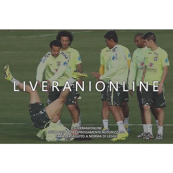 RJ - COPA/BRASIL/TREINO - ESPORTES - Jogadores durante o treino da sele o brasileira de futebol realizado na Granja Comary, em Teres olis, regi serrana do Rio de Janeiro, neste domingo (6). A equipe se prepara para enfrentar a Alemanha na pr ima ter -feira (08), pelas semifinais da Copa do Mundo 2014. 06/07/2014 - Foto: WILTON JUNIOR/ESTAD CONTE O ©PHOTOSHOT/Agenzia Aldo Liverani sas - ITALY ONLY - EDITORIAL USE ONLY - Allenamento della nazionale Brasiliana a Rio de Janeiro, Brasile 6 luglio 2014 in attesa della semifinale della coppa del mondo FIFA 2014