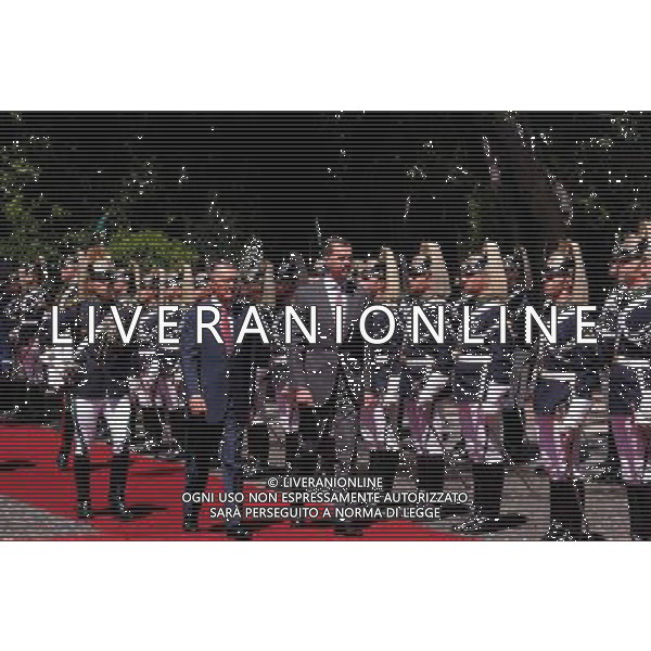 (140707) -- LISBON, July 7, 2014 () -- Spain\'s King Felipe VI (front, R) attends the welcoming ceremony held by Portugal\'s President Anibal Cavaco Silva (front, L) in Lisbon, capital of Portugal, July 7, 2014. Recently crowned King Felipe VI was in Portugal during his second foreign visit as new king of Spain. (/Zhang Liyun) (zjl) ©PHOTOSHOT/Agenzia Aldo Liverani sas - ITALY ONLY - EDITORIAL USE ONLY - Il neo re di Spagna Filippo VI e la Regina Letizia con il presidente portoghese Anibal Cavaco Silva al palazzo presidenziale di Belem a Lisbona, Portogallo, 7 luglio 2014