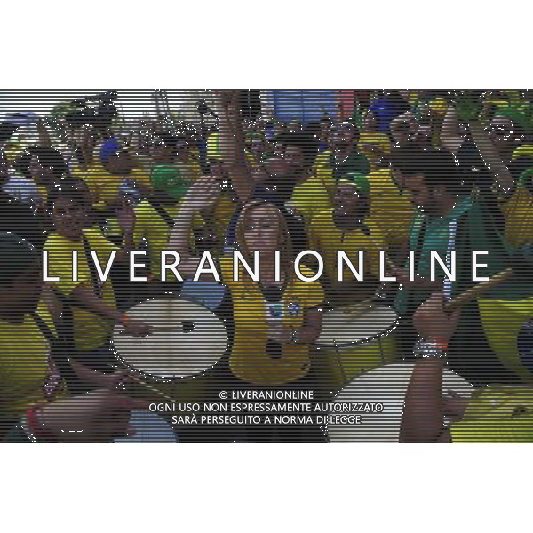 Animatrice de la tele bresilienne avant le match avec les supporters du Bresil - 08.07.2014 - Bresil / Allemagne - 1/2Finale de la Coupe du Monde 2014 Photo : Dave Winter / Icon Sport AG ALDO LIVERANI SAS ONLY ITALY