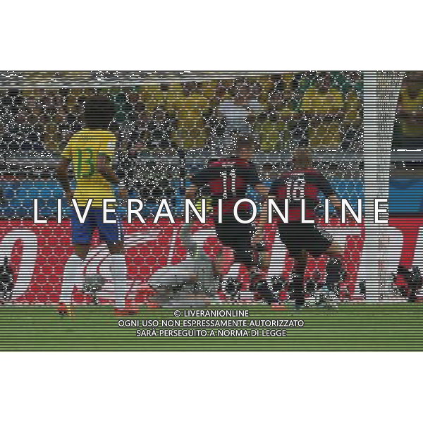 08.07.2014, Mineirao, Belo Horizonte, BRA, FIFA WM, Brasilien vs Deutschland, Halbfinale, im Bild Miroslav Klose (GER) schiesst das WM-Rekordtor. // during Semi Final match between Brasil and Germany of the FIFA Worldcup Brazil 2014 at the Mineirao in Belo Horizonte, Brazil on 2014/07/08. EXPA Pictures © 2014, PhotoCredit: EXPA/ Eibner-Pressefoto/ Cezaro *****ATTENTION - OUT of GER***** AG ALDO LIVERANI SAS ONLY ITALY