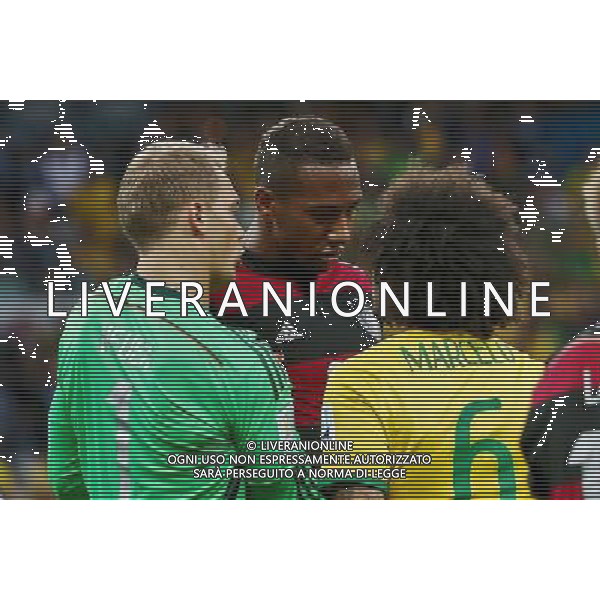 08.07.2014, Mineirao, Belo Horizonte, BRA, FIFA WM, Brasilien vs Deutschland, Halbfinale, im Bild Discussions vl. Manuel Neuer (GER), Jerome Boateng (GER) und Hulk (BRA) // during Semi Final match between Brasil and Germany of the FIFA Worldcup Brazil 2014 at the Mineirao in Belo Horizonte, Brazil on 2014/07/08. EXPA Pictures © 2014, PhotoCredit: EXPA/ Eibner-Pressefoto/ Cezaro *****ATTENTION - OUT of GER***** AG ALDO LIVERANI SAS ONLY ITALY