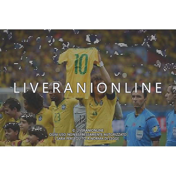 (140708) -- BELO HORIZONTE, July 8, 2014 () -- Brazil\'s David Luiz (3rd R) holds Neymar\'s jersey before a semifinal match between Brazil and Germany of 2014 FIFA World Cup at the Estadio Mineirao Stadium in Belo Horizonte, Brazil, on July 8, 2014.(/Liu Dawei)(pcy) AG ALDO LIVERANI SAS ONLY ITALY