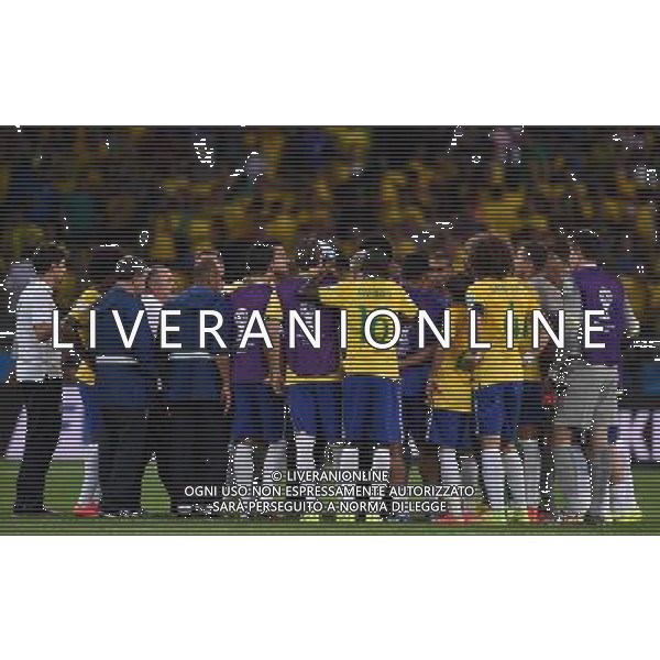 FIFA World Cup Brasile 2014 Semifinali Belo Horizonte - 08.07.2014 Brasile-Germania Nella Foto:la squadra del brasile raccolta a meta\' campo al fischio finale /Ph.Vitez-Ag. Aldo Liverani