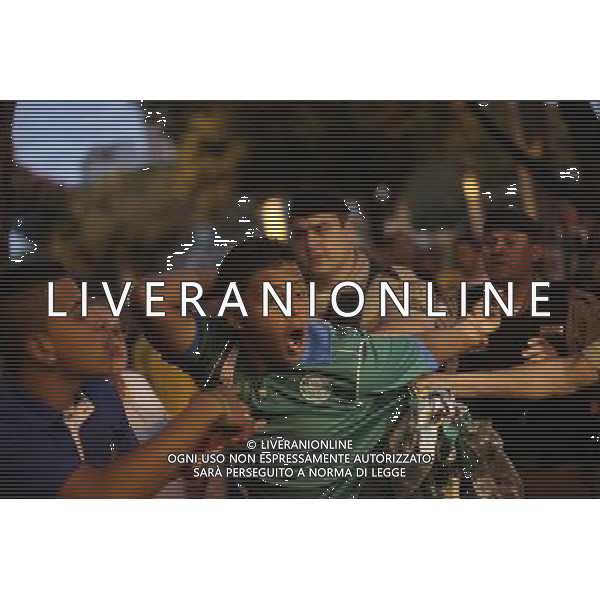 (140708) -- BELO HORIZONTE, July 8, 2014 (Xinhua) -- Police officers arrest an overreacting football fan after a semifinal match between Brazil and Germany of 2014 FIFA World Cup at the Savassi Plaza in Belo Horizonte, Brazil, on July 8,2014. (Xinhua/Mauricio Valenzuela) ©photoshot/Agenzia Aldo Liverani sas - ITALY ONLY - EDITORIAL USE ONLY - BRASILE VS GERMANIA partita di semifinale Coppa del mondo FIFA 2014 Mineirao stadio Estadio a Belo Horizonte, in Brasile, 8 luglio 2014, la Germania ha vinto 7-1 e qualificato per la finale