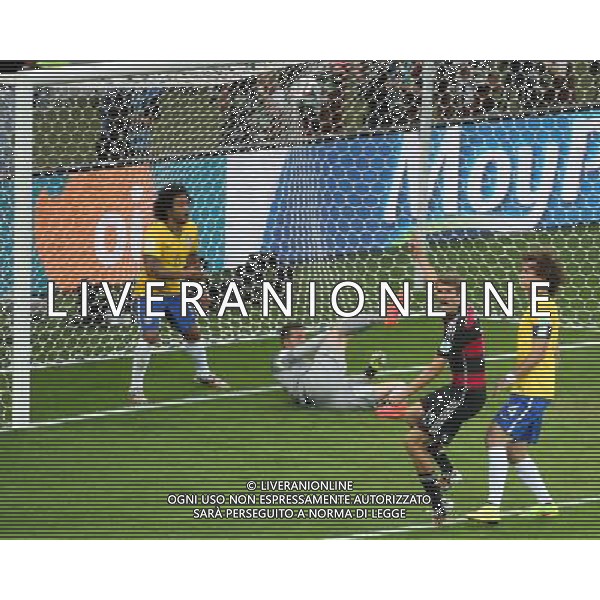 (140708) -- BELO HORIZONTE, July 8, 2014 () -- Germany\'s Thomas Muller (2nd R) shoots a goal during a semifinal match between Brazil and Germany of 2014 FIFA World Cup at the Estadio Mineirao Stadium in Belo Horizonte, Brazil, on July 8, 2014.(/Li Ming)(rh) ©photoshot/Agenzia Aldo Liverani sas - ITALY ONLY - EDITORIAL USE ONLY - BRASILE VS GERMANIA partita di semifinale Coppa del mondo FIFA 2014 Mineirao stadio Estadio a Belo Horizonte, in Brasile, 8 luglio 2014, la Germania ha vinto 7-1 e qualificato per la finale