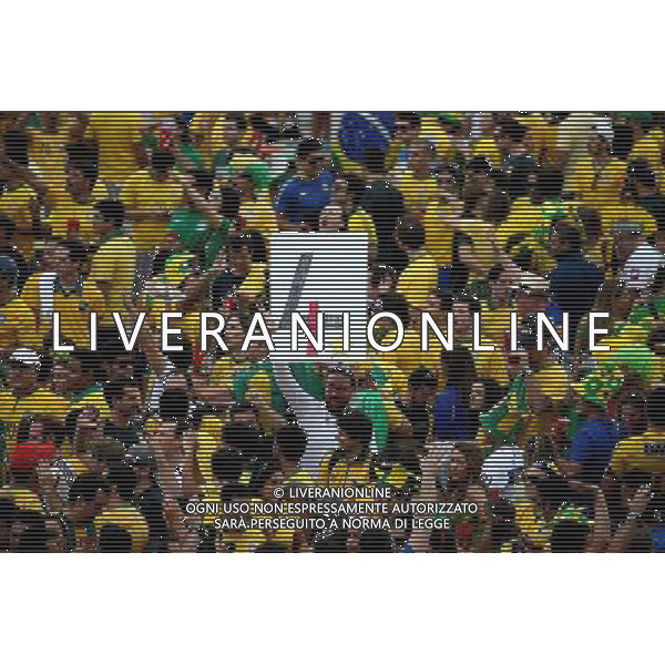 (140708) -- BELO HORIZONTE, July 8, 2014 () -- Fans wait before a semifinal match between Brazil and Germany of 2014 FIFA World Cup at the Estadio Mineirao Stadium in Belo Horizonte, Brazil, on July 8, 2014.(/Li Ming)(rh) ©photoshot/Agenzia Aldo Liverani sas - ITALY ONLY - EDITORIAL USE ONLY - BRASILE VS GERMANIA partita di semifinale Coppa del mondo FIFA 2014 Mineirao stadio Estadio a Belo Horizonte, in Brasile, 8 luglio 2014, la Germania ha vinto 7-1 e qualificato per la finale