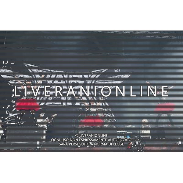 J-Metal group Babymetal perform on the main stage at Sonisphere Festival, Knebworth, UK on 5th July 2014. The band consists of Suzuka Nakamoto (Su-Metal - wearing two gloves), Moa Kikuchi (Moametal - wearing glove on left hand) and Yui Mizuno (Yuimetal - wearing glove on right hand) ©PHOTOSHOT/Agenzia Aldo Liverani sas - ITALY ONLY - EDITORIAL USE ONLY - Il Gruppo Babymetal J-Metal si esibisce sul palco de Festival Sonisphere, Knebworth, Regno Unito il 5 luglio 2014