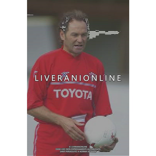 FOLGARIA 02/07/2003 PRIMO ALLENAMENTO IN RITIRO DEL PERUGIA CALCIO NELLA FOTO: L\'EX PORTIERE DEL PERUGIA ORA PREPARATORE DEI PORTIERI VINTI GRAZIANO* FOTO 1905/ROBERTO SETTONCE/ALDO LIVERANI