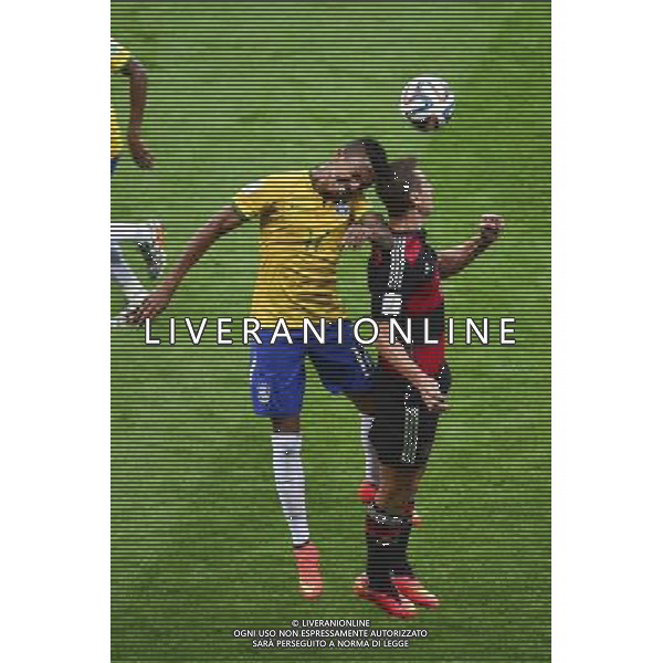 Luiz GUSTAVO / Mats HUMMELS - 08.07.2014 - Bresil / Allemagne - 1/2Finale de la Coupe du Monde 2014 -Belo Horizonte- Photo : David Winter / Icon Sport /Agenzia Aldo Liverani sas - ONLY ITALY - BRASILE VS GERMANIA partita di semifinale Coppa del mondo FIFA 2014 Mineirao stadio Estadio a Belo Horizonte, in Brasile, 8 luglio 2014, la Germania ha vinto 7-1 e qualificato per la finale