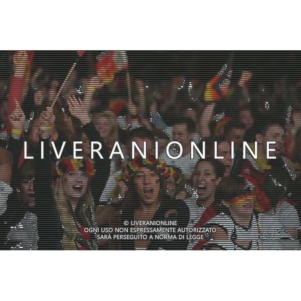 (140709) -- FRANKFURT, July 9, () -- German football fans react as they watch the 2014 World Cup semifinal match between Germany and Brazil, at a public viewing event in Frankfurt, Germany, July 8, 2014. (/Luo Huanhuan) ©PHOTOSHOT/Agenzia Aldo Liverani sas - ITALY ONLY - EDITORIAL USE ONLY - BRASILE VS GERMANIA partita di semifinale Coppa del mondo FIFA 2014 Mineirao stadio Estadio a Belo Horizonte, in Brasile, 8 luglio 2014, la Germania ha vinto 7-1 e qualificato per la finale