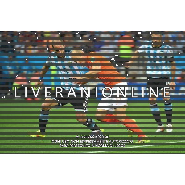 Pablo Zabaleta / Arjen ROBBEN - 09.07.2014 - Argentine / Pays Bas - 1/2Finale Coupe du Monde -Sao Paulo Photo : Dave Winter / Icon Sport AG ALDO LIVERANI SAS ONLY ITALY