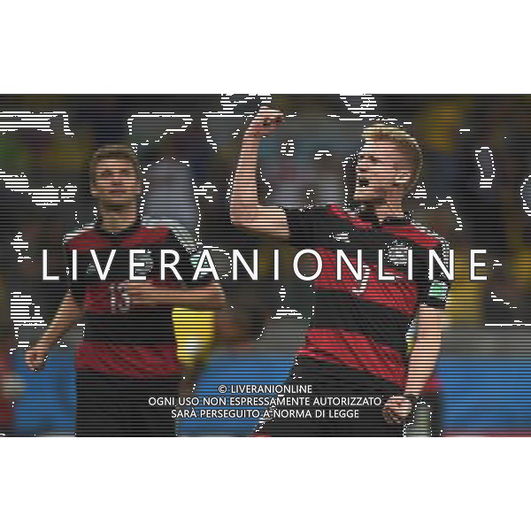 (140708) -- BELO HORIZONTE, July 8, 2014 () -- Germany\'s Andre Schuerrle (R) celebrates a goal during a semifinal match between Brazil and Germany of 2014 FIFA World Cup at the Estadio Mineirao Stadium in Belo Horizonte, Brazil, on July 8, 2014. Germany won 7-1 over Brazil and qualified for the final on Tuesday.(/Li Ga)(rh) ©photoshot/Agenzia Aldo Liverani sas - ITALY ONLY - EDITORIAL USE ONLY - BRASILE VS GERMANIA partita di semifinale Coppa del mondo FIFA 2014 Mineirao stadio Estadio a Belo Horizonte, in Brasile, 8 luglio 2014, la Germania ha vinto 7-1 e qualificato per la finale