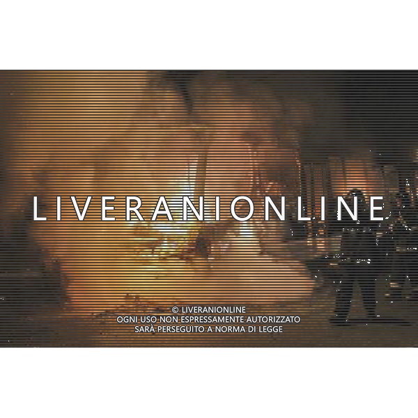 (140708) -- SAO PAULO, July 8, 2014 () -- Firemen quell the blaze in a bus that was set on fire by vandals after a semifinal match between Brazil and Germany of 2014 FIFA World Cup in Sao Paulo, Brazil, on July 8, 2014. (/AGENCIA ESTADO) (da) ***BRAZIL OUT*** ©photoshot/Agenzia Aldo Liverani sas - ITALY ONLY - EDITORIAL USE ONLY - BRASILE VS GERMANIA partita di semifinale Coppa del mondo FIFA 2014 Mineirao stadio Estadio a Belo Horizonte, in Brasile, 8 luglio 2014, la Germania ha vinto 7-1 e qualificato per la finale