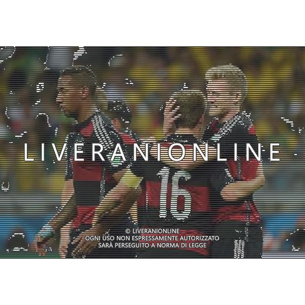 (140708) -- BELO HORIZONTE, July 8, 2014 () -- Germany\'s Andre Schuerrle (1st R) celebrates with Philipp Lahm (2nd R) after scoring during a semifinal match between Brazil and Germany of 2014 FIFA World Cup at the Estadio Mineirao Stadium in Belo Horizonte, Brazil, on July 8, 2014. Germany won 7-1 over Brazil and qualified for the final on Tuesday. (/Liu Dawei)(pcy) ©photoshot/Agenzia Aldo Liverani sas - ITALY ONLY - EDITORIAL USE ONLY - BRASILE VS GERMANIA partita di semifinale Coppa del mondo FIFA 2014 Mineirao stadio Estadio a Belo Horizonte, in Brasile, 8 luglio 2014, la Germania ha vinto 7-1 e qualificato per la finale