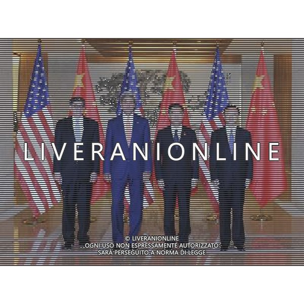 (140709) -- BEIJING, July 9, 2014 () -- Chinese Vice Premier Wang Yang (2nd R), State Councilor Yang Jiechi (1st R), U.S. Secretary of State John Kerry (2nd L) and Treasury Secretary Jacob Lew pose for photo before a welcoming luncheon in Beijing, capital of China, July 9, 2014. The Sixth Round of China-U.S. Strategic and Economic Dialogue (S\'ED) started in Beijing on Wednesday. (/Zhang Duo) (mp) ©PHOTOSHOT/Agenzia Aldo Liverani sas - ITALY ONLY - EDITORIAL USE ONLY ©photoshot/Agenzia Aldo Liverani sas - ITALY ONLY - EDITORIAL USE ONLY - Il segretario di Stato americano John Kerry durante il Dialogo Strategico ed Economico (S \' ED) a Pechino, capitale della Cina, 10 luglio 2014
