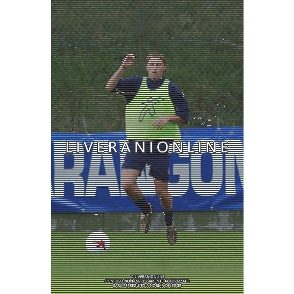 FOLGARIA 02/07/2003 PRIMO ALLENAMENTO IN RITIRO DEL PERUGIA CALCIO NELLA FOTO: IL GIOVANE PRIMAVERA CIARLORA MASSIMO* FOTO 1905/ROBERTO SETTONCE/ALDO LIVERANI