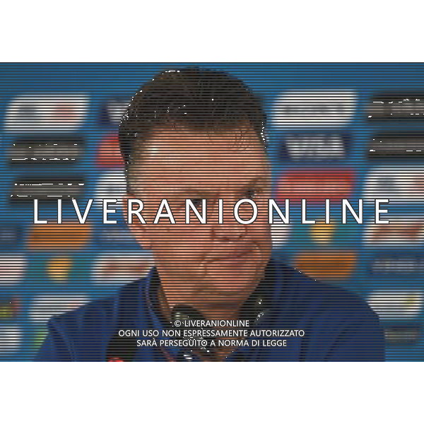 (140711) -- BRASILIA, July 11, 2014 () -- Netherlands\' coach Louis van Gaal reacts during a press conference at the Estadio Nacional Stadium in Brasilia, Brazil, on July 5, 2014. Netherlands will play the 2014 FIFA World Cup football match for third place against host Brazil on Saturday.(/Guo Yong)(wll) ©photoshot/Agenzia Aldo Liverani sas - ITALY ONLY - EDITORIAL USE ONLY - Conferenza stampa e allenamento della nazionale dell\'olanda Coppa del mondo FIFA presso il Nacional stadio Estadio a Brasilia, in Brasile, 5 luglio 2014